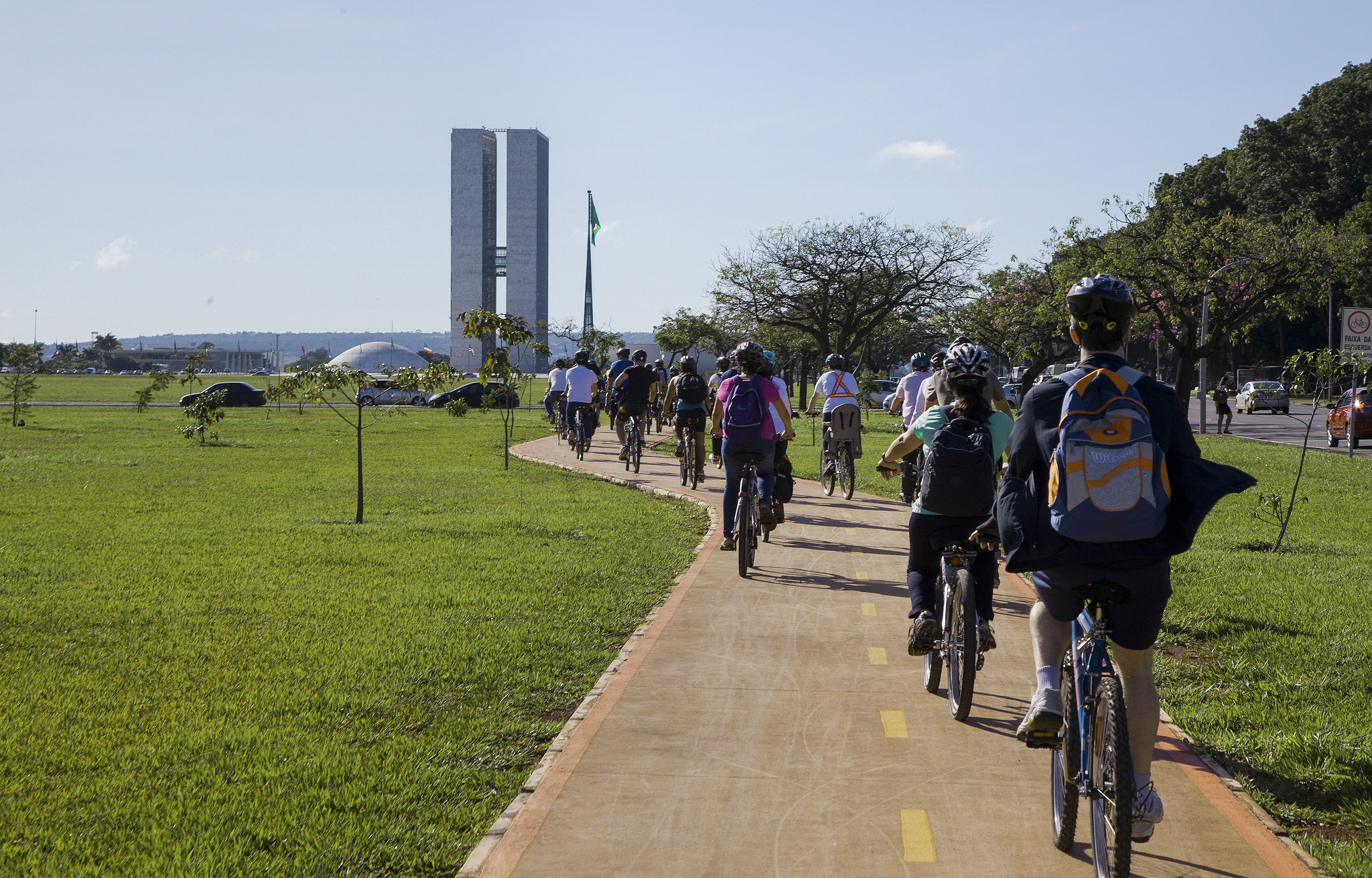 Em Brasília, metrô dá passe livre para quem estiver de bicicleta nesta sexta (22)