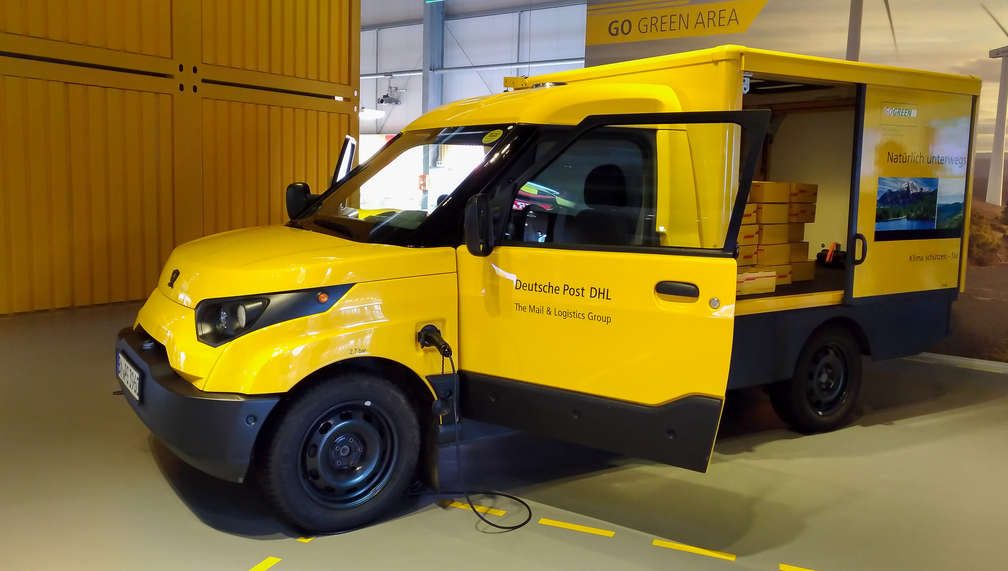 Correio alemão investe em furgões elétricos para zerar emissões de carbono