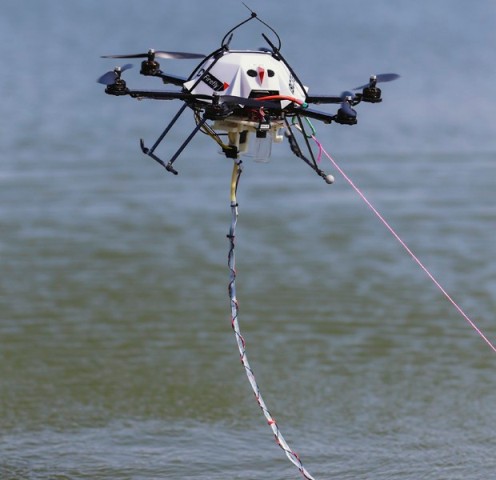 Cientistas criam drone capaz de coletar água de rio para análise
