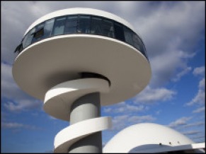 Espanha inaugura Centro Cultural Niemeyer no aniversário do arquiteto