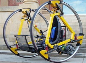 Estudantes criam veículo que anda em 360º e até de ponta cabeça