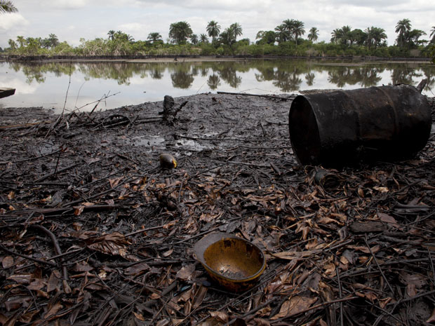 Vazamentos de petróleo afetam a Nigéria há cinco décadas