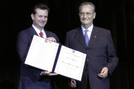 Instituto de Engenharia concede o título Eminente Engenheiro do Ano ao prefeito Gilberto Kassab