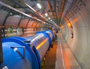 LHC é religado e partículas começam a circular