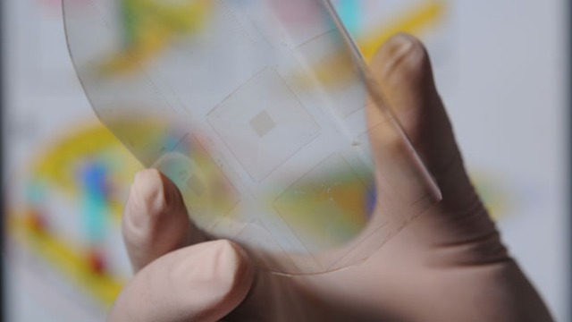 Nova pele artificial elétrica pode fazer robôs sentirem de verdade