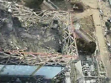 Operários entram pela 1ª vez em reator da usina de Fukushima