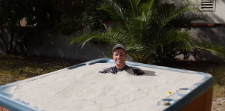 Ex-engenheiro da Nasa transforma areia em líquido – usando só ar