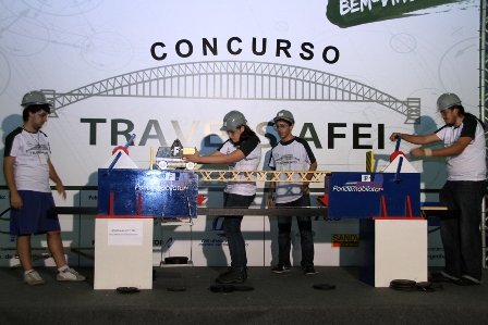 FEI premiará a ponte mais resistente feita com palitos de sorvete