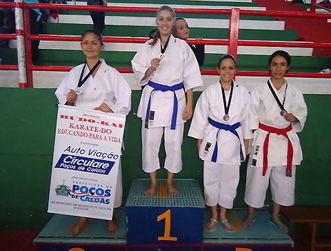 Aluna do UniBH conquista o pentacampeonato mineiro de Karatê