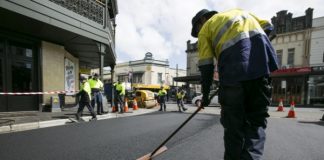 Austrália vem usando toner de impressora para pavimentar as ruas e já reduziu as emissões em 40%