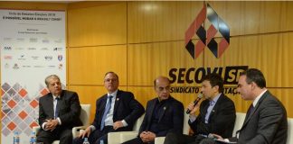 Membros da Frente Reformar para Mudar recebem João Amoêdo, do partido Novo