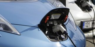 Já existem mais torres de recarga para carros elétricos do que bombas de gasolina no Japão