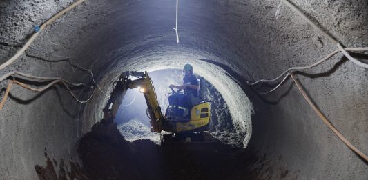 Sabesp constrói túnel sob a marginal Tietê