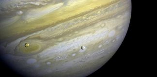 Cientistas descobrem oceano sob uma das luas de Júpiter