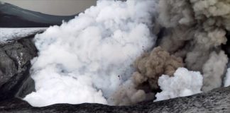 Vulcão na Islândia emite tanto CO2 quanto a um milhão de carros