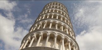 Engenheiros conseguem conter a inclinação da Torre de Pisa, na Itália