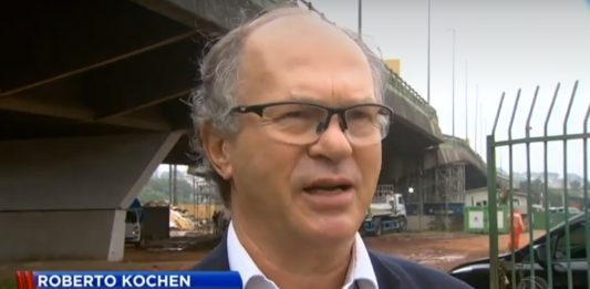 IE NA MÍDIA – Viaduto interditado em SP recebe cinco estacas de sustentação