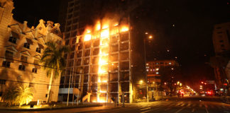 Desempenho de revestimento contrafogo em elementos de concreto armado