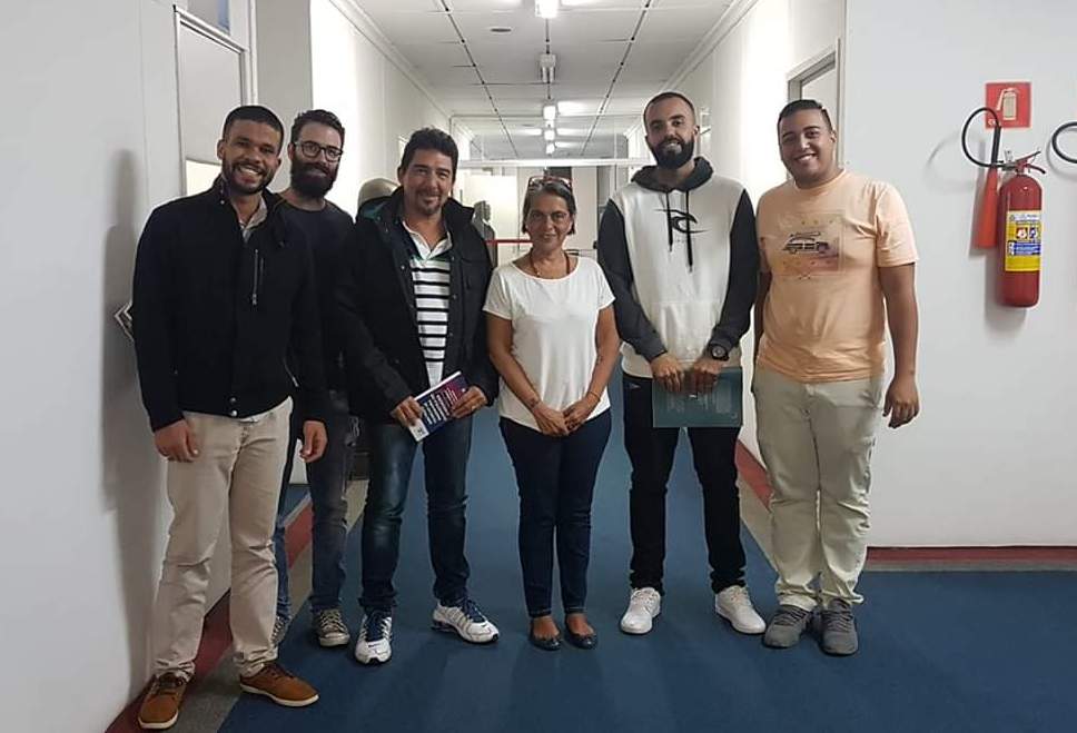 Membros do IE visitam colégio São Luiz - Instituto de Engenharia