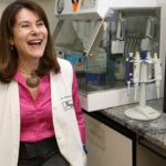 ‘Se não investirmos em ciência, nunca vamos sair da posição de terceiro mundo’, diz premiada cientista brasileira