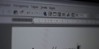 Internet completa 50 anos cercada de polêmicas