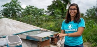 Jovem cria sistema que purifica água no sertão usando a luz do sol
