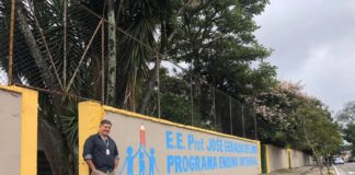 Diretor transforma escola estadual na Zona Sul de SP e pais encaram fila de 7 dias para conseguir vaga