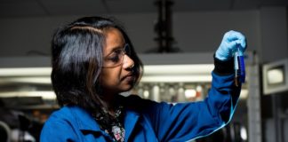 Mulheres são 40% dos pesquisadores do Brasil que declaram ter doutorado nas 5 maiores áreas de conhecimento, aponta levantamento