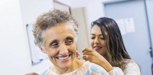 Liderado por mulheres, grupo que sequenciou genoma do coronavírus vive fama repentina