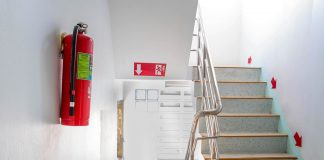 Material Técnico – Principais erros em projetos e instalações de “pressurização de escadas” e “controle da movimentação da fumaça em edificações”