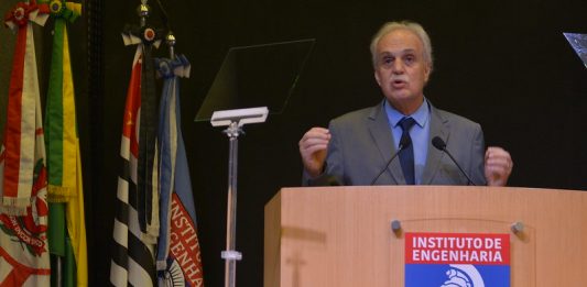 Papa nomeia pesquisador Carlos Nobre, referência sobre mudanças climáticas, como conselheiro