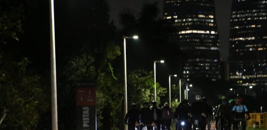 Ciclovia do Rio Pinheiros recebe segunda etapa de nova iluminação com gerenciamento remoto