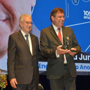 Confira o pós-evento da cerimônia de entrega do título Eminente Engenheiro do Ano 2021! 