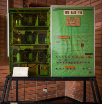 Primeiro computador brasileiro completa 50 anos. Ex-presidente do IE, prof° Antonio Hélio Guerra, liderou projeto