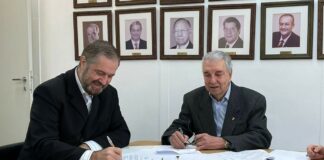 ABVE e IE assinam Carta da Eletromobilidade, que será enviada aos candidatos à presidente