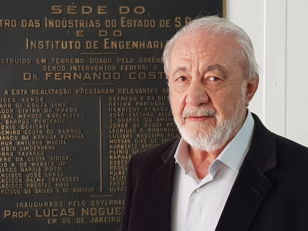 Membros do IE visitam colégio São Luiz - Instituto de Engenharia