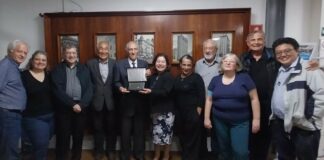 Engenheira Ieda Gomes Yell é homenageada pela diretoria do IE