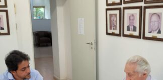 CEO da Promon Engenharia visita a sede do IE