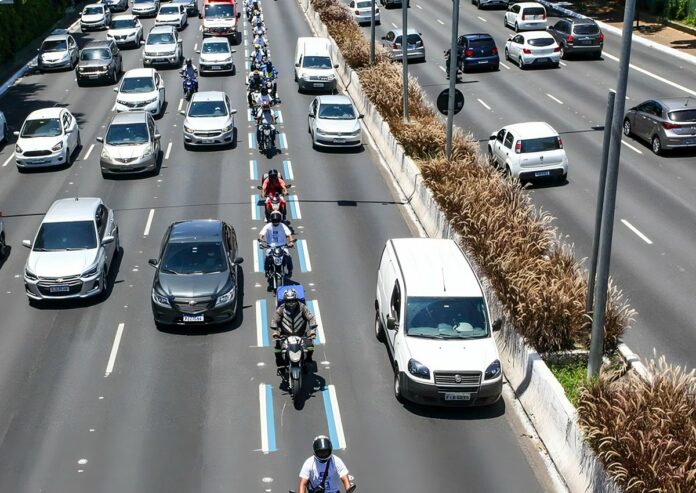 faixa-azul-para-motos-sp-pref-1