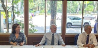 Ieda Yell e Shigeaki Ueki são recebidos por membros da diretoria e dos conselhos do IE