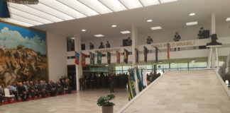 Presidente do IE prestigia a solenidade de passagem de cargo do Comando Militar do Sudeste