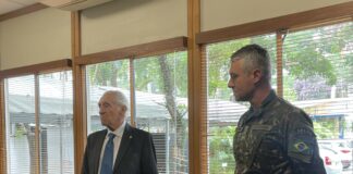 Integrantes do CPOR-SP são recebidos para encontro no IE