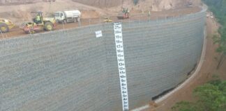 Muros de Solo Reforçado com Geogrelhas