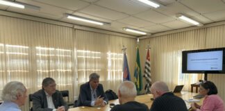 Foto legenda – Reunião com Jocélio Cabral Mendonça