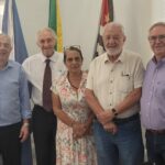 Foto legenda – Diretoria do IE recebe lideranças