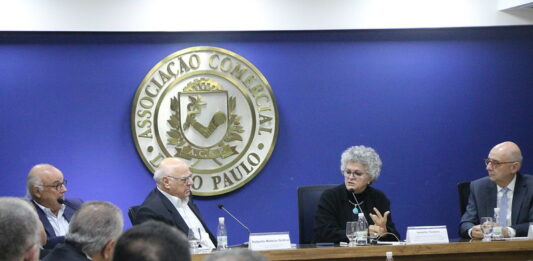 IE prestigia palestra com Izabella Teixeira na ACSP