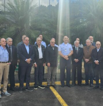 DCTA recebe presidente e VP do IE