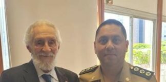 José Eduardo Jardim recebe coronel do Exército brasileiro