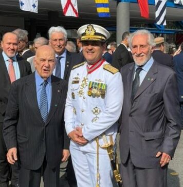 Presidente do IE prestigia troca de comando do 8º Distrito Naval