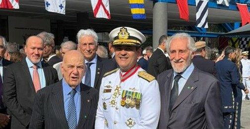 Presidente do IE prestigia troca de comando do 8º Distrito Naval
